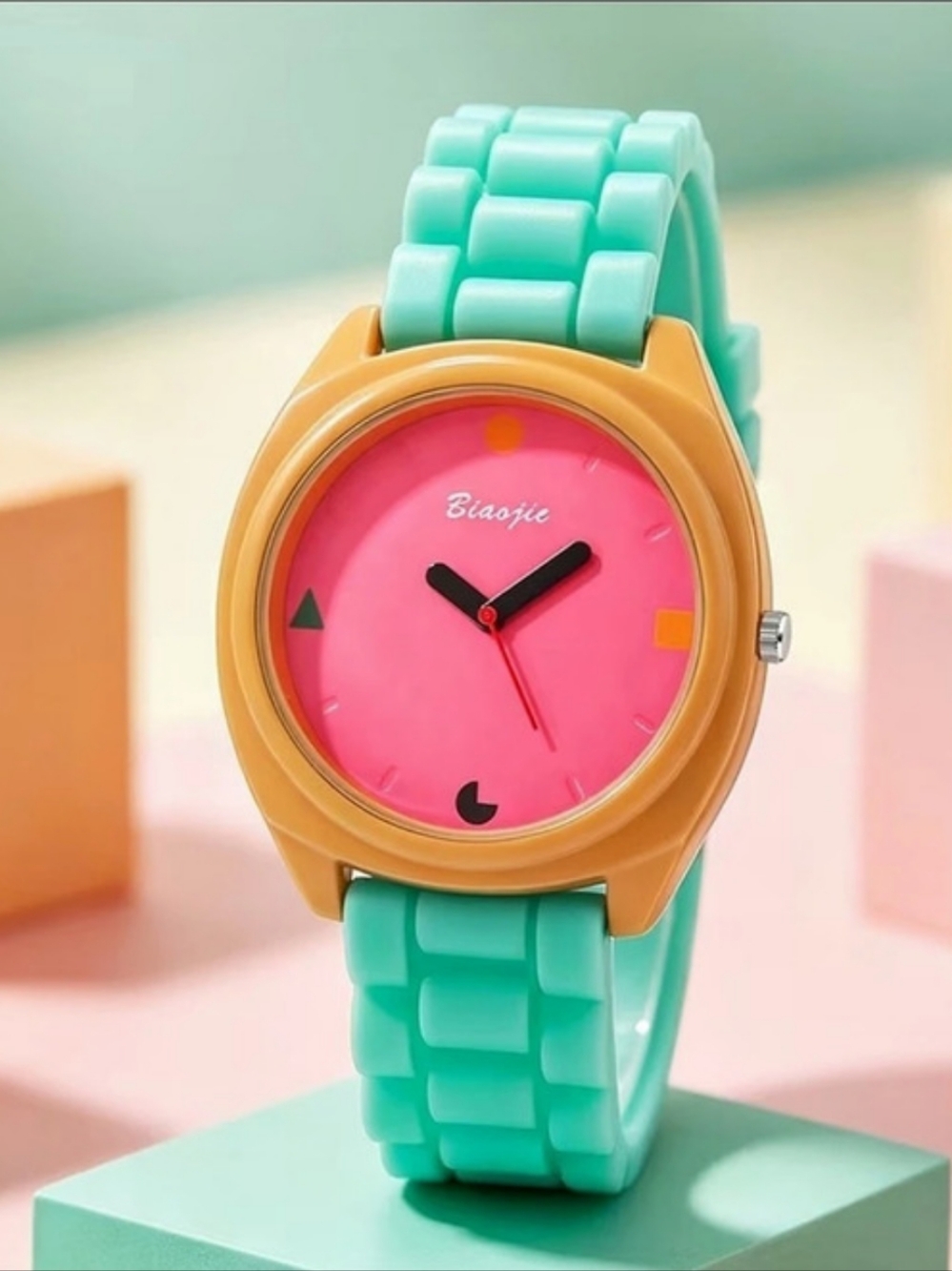 Biaojie Watch in Green & Pink.